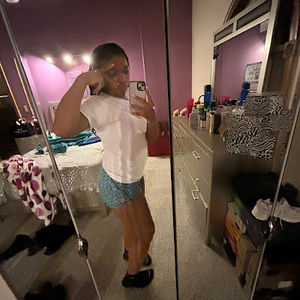 Meet your Posher, Sireya